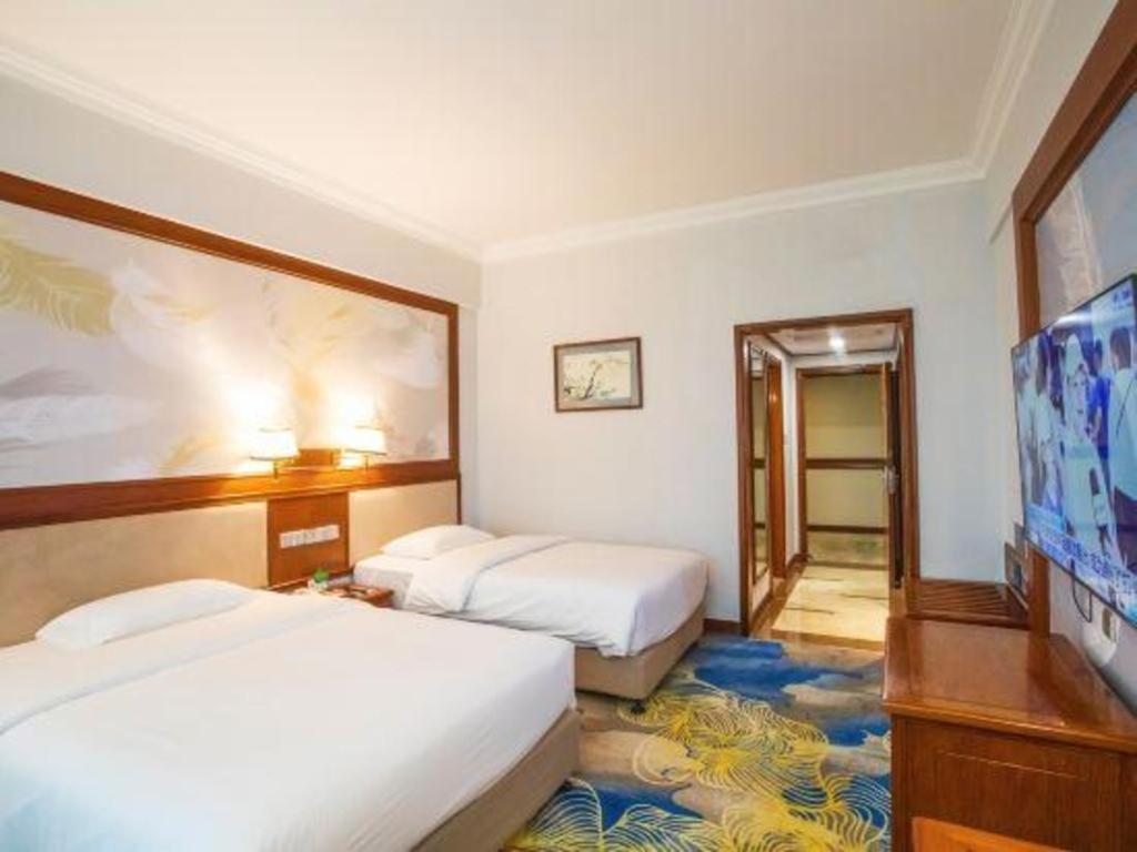 Fenggang Gladden Hotel Tiantangwei Zewnętrze zdjęcie