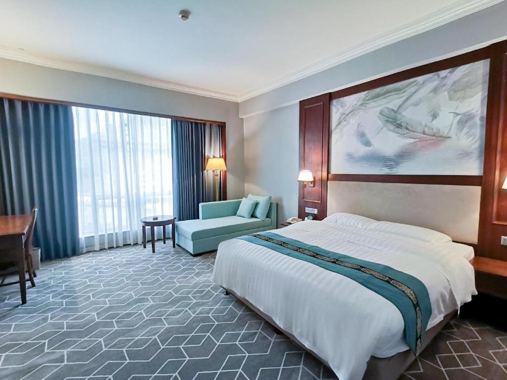 Fenggang Gladden Hotel Tiantangwei Zewnętrze zdjęcie