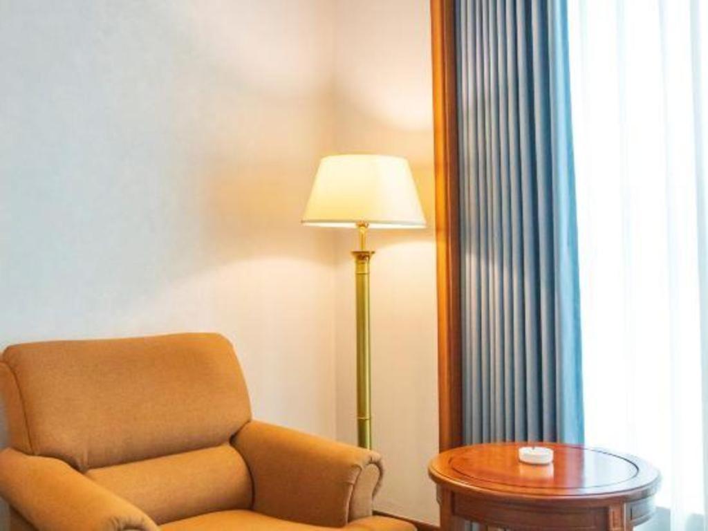 Fenggang Gladden Hotel Tiantangwei Zewnętrze zdjęcie