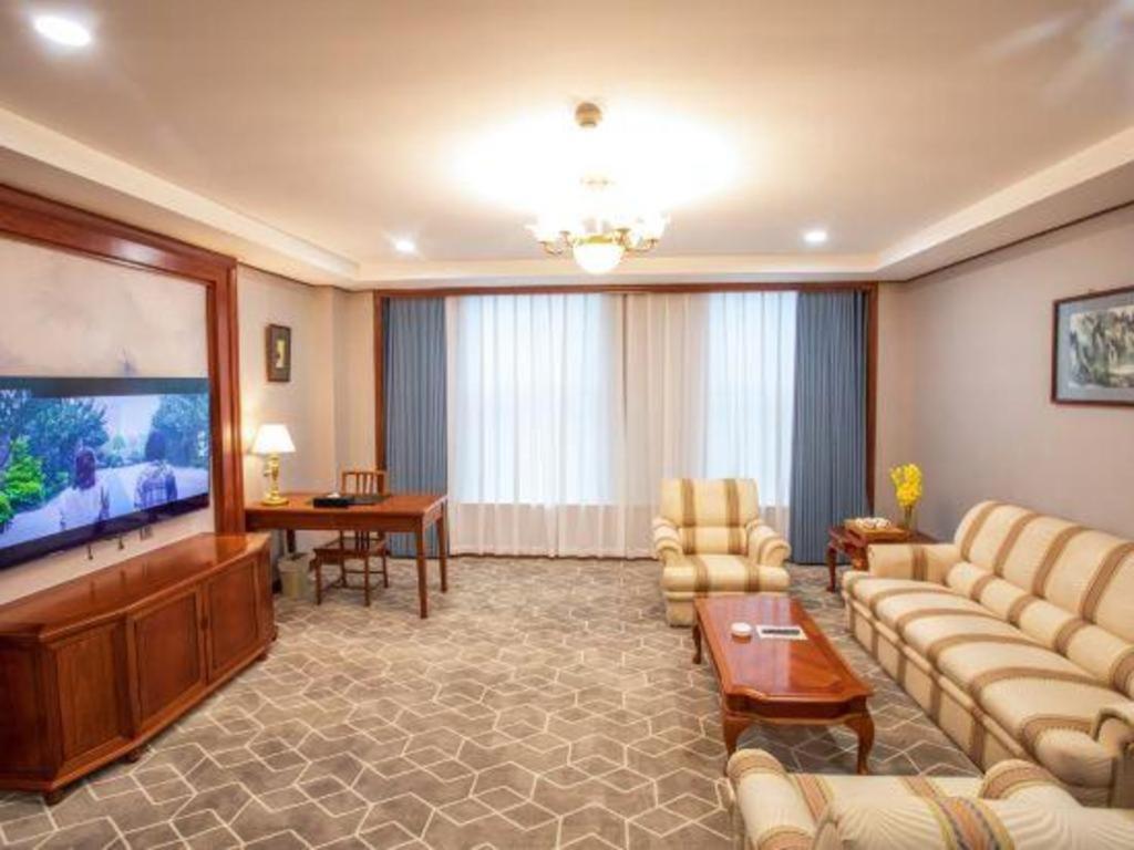 Fenggang Gladden Hotel Tiantangwei Zewnętrze zdjęcie