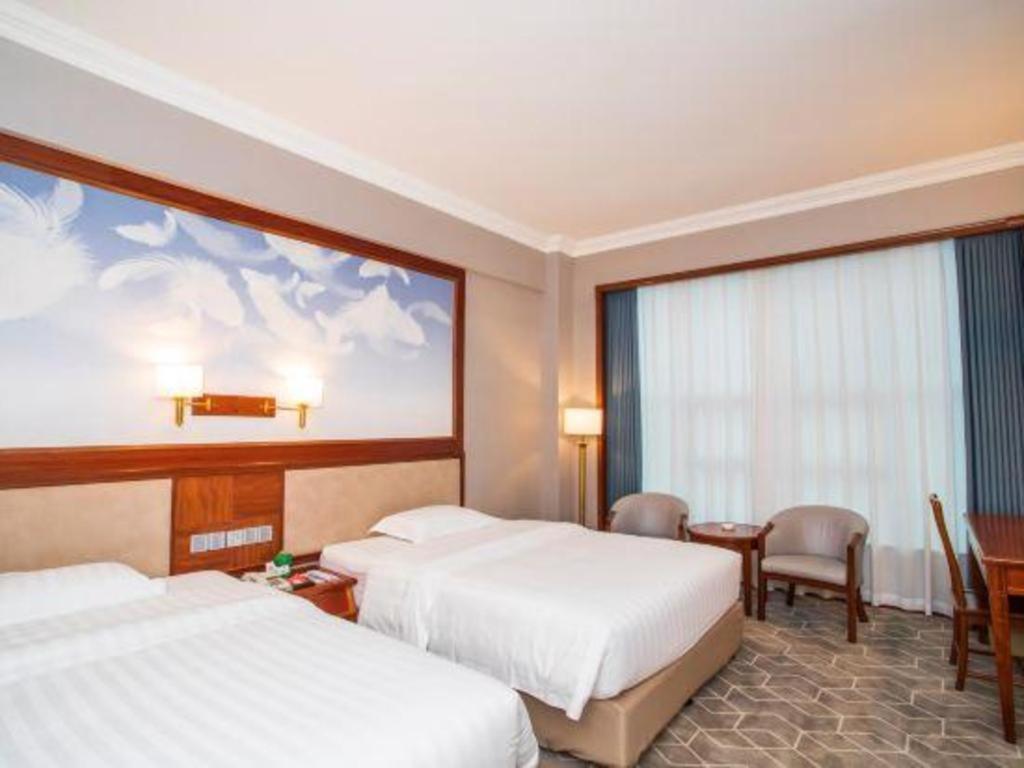Fenggang Gladden Hotel Tiantangwei Zewnętrze zdjęcie